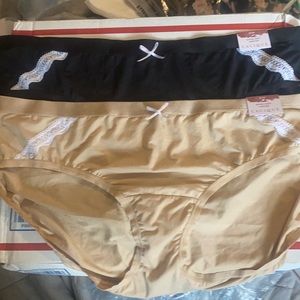 2 pair NWT Cacique underwear